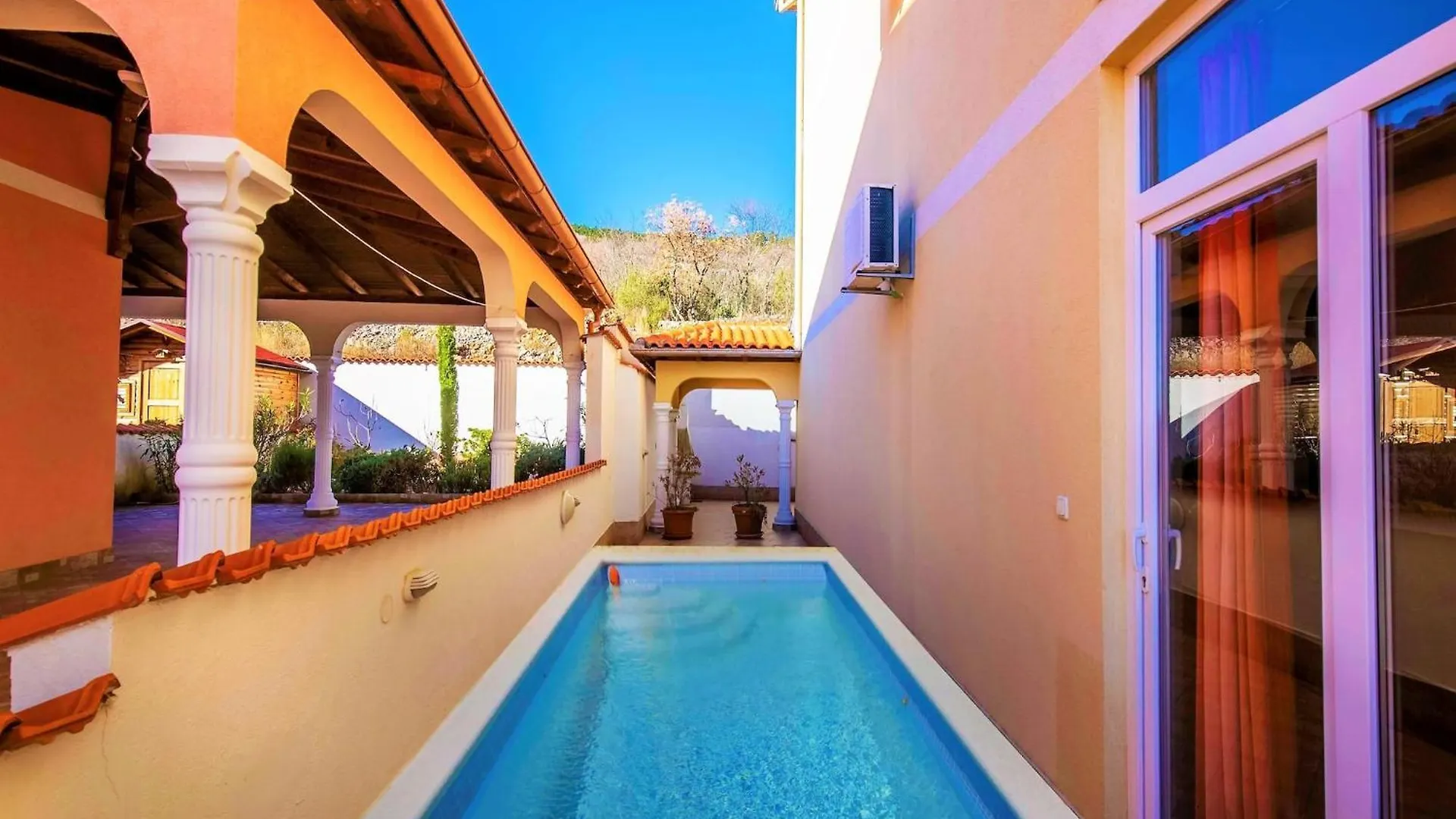 Luring Apartment In Dramalj With Bubble Bath Croatia