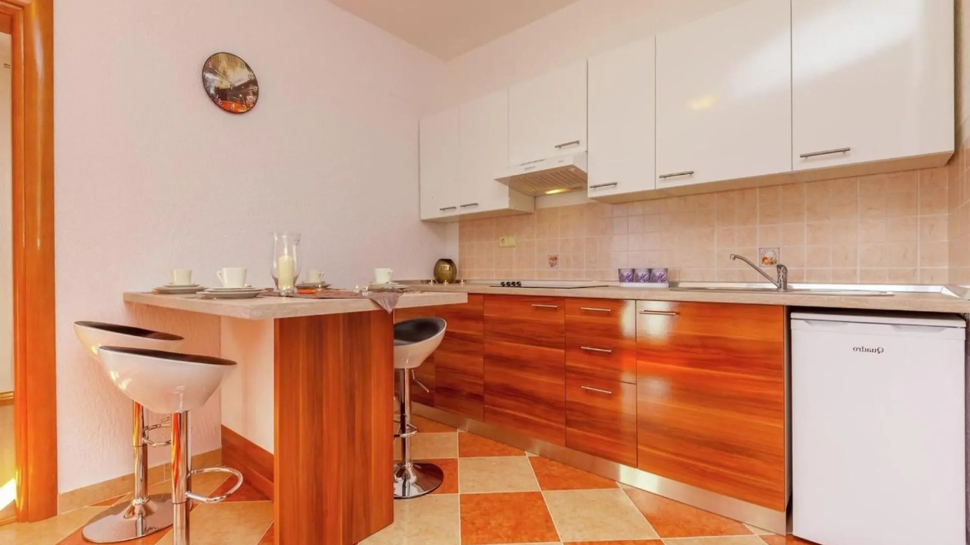 Luring Apartment In Dramalj With Bubble Bath