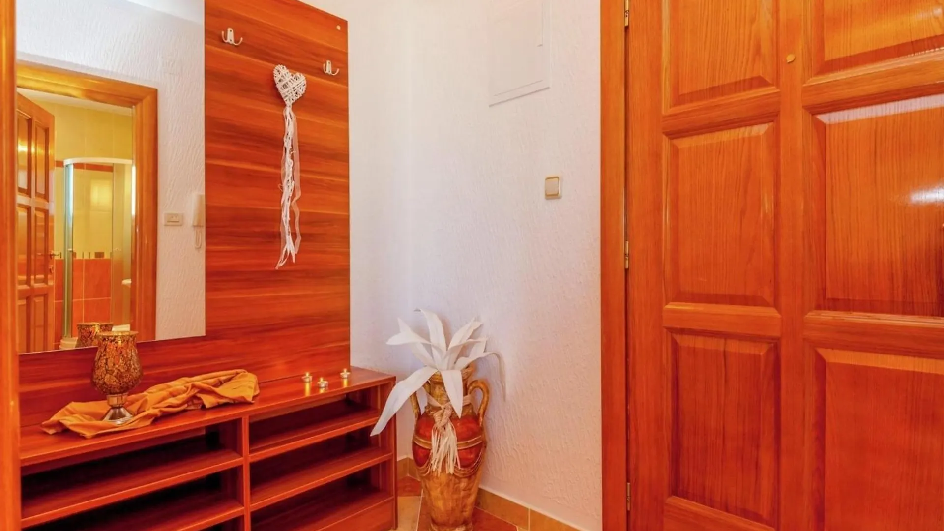 Luring Apartment In Dramalj With Bubble Bath